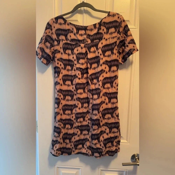 Anthropologie Maeve Zola Bear Print Shift Dress Pink & Black Animal Print Size 4 - Picture 4 of 5